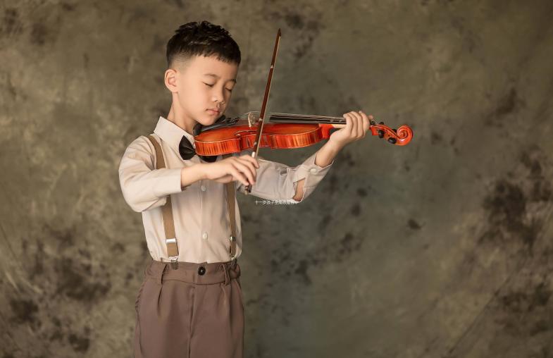 十一歲孩子坐高鐵是否半價、買啥票匯總，你不懂的這都有